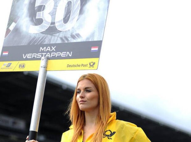 Gridgirl von Max Verstappen