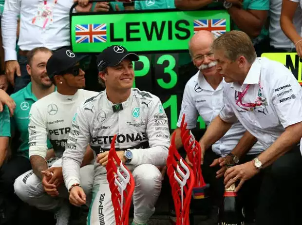 Titel-Bild zur News: Nico Rosberg, Lewis Hamilton