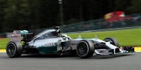 Bild zum Inhalt: Mercedes bleibt am Drücker: Freitagsbestzeit für Hamilton