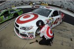 Der Ganassi-Chevy von Kyle Larson nach einem Abflug im Qualifying