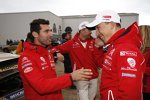 WTCC-Pilot Jose-Maria Lopez besucht seine WRC-Kollegen