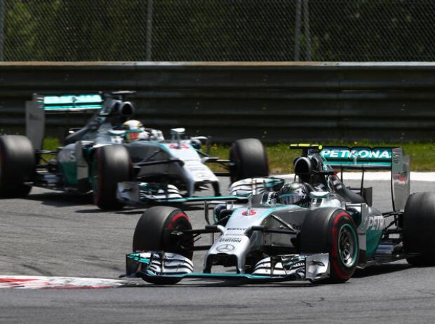 Nico Rosberg, Lewis Hamilton Nico Rosberg, Lewis Hamilton