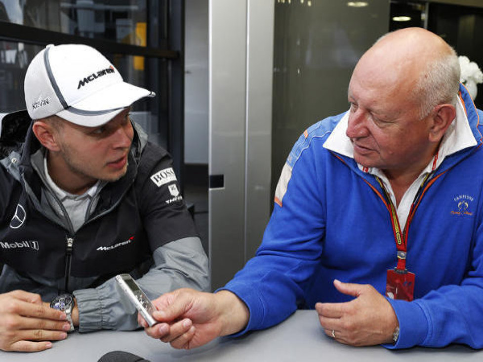 Kevin Magnussen, Dieter Rencken