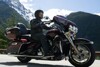 Bild zum Inhalt: Harley-Davidson Electra Glide: Harleys Ikone stapelt tiefer