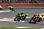 Bradley Smith hinter Aleix Espargaro