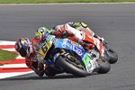 Stefan Bradl vor Andrea Iannone 