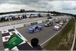 Start zum Truck-Rennen in Mosport mit Alex Tagliani an der Spitze