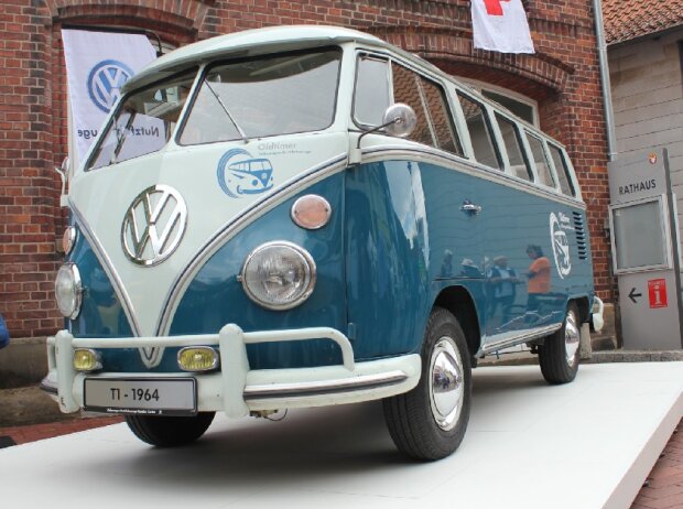 Titel-Bild zur News: Kultig und begehrt seit über 60 Jahren: Der Volkswagen T1 Samba