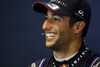 Bild zum Inhalt: Ricciardo mit Bandini-Trophäe ausgezeichnet