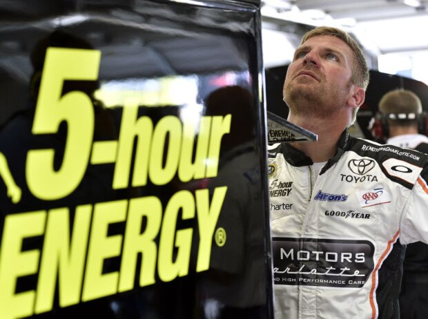 Clint Bowyer Clint Bowyer