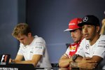 Lewis Hamilton (Mercedes), Fernando Alonso (Ferrari) und Nico Rosberg (Mercedes) 