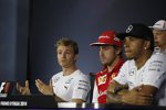 Nico Rosberg (Mercedes), Fernando Alonso (Ferrari) und Lewis Hamilton (Mercedes) 