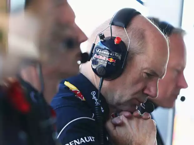 Adrian Newey am Kommandostand Titel-Bild zur News: Adrian Newey am Kommandostand