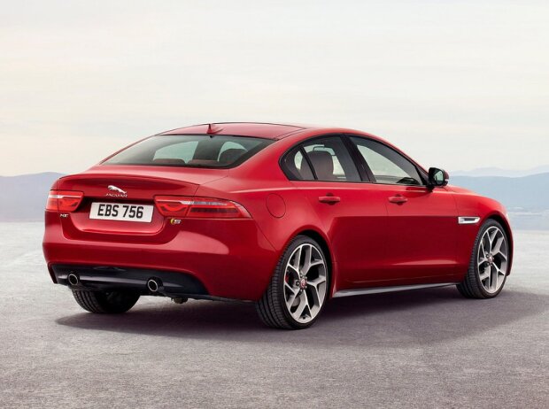 Jaguar XE