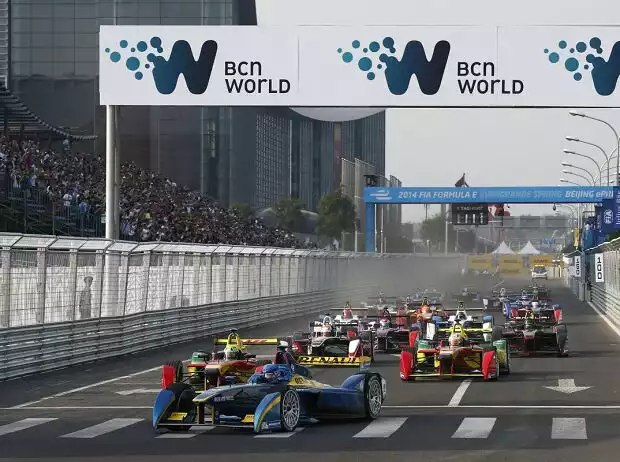 Start zum Formel-E-Rennen in Peking: Nicolas Prost vor Lucas di Grassi und Daniel Abt Titel-Bild zur News: Start zum Formel-E-Rennen in Peking: Nicolas Prost vor Lucas di Grassi und Daniel Abt
