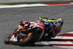 Marc Marquez hinter Valentino Rossi