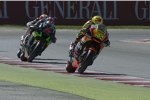 Aleix Espargaro vor Bradley Smith 