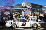 Brad Keselowski (Penske) in der Victory Lane