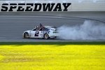 Burnout von Brad Keselowski (Penske) 