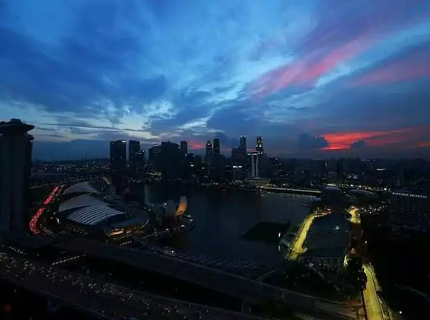 Singapur Skyline Vogelperspektive Titel-Bild zur News: Singapur Skyline Vogelperspektive