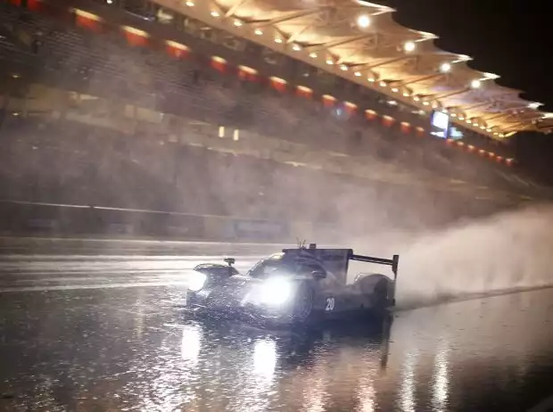 Timo Bernhard, Mark Webber Titel-Bild zur News: Timo Bernhard, Mark Webber
