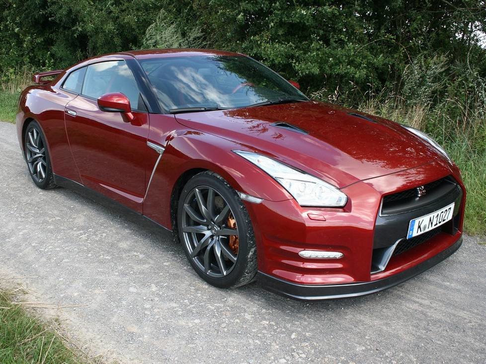 Nissan GT-R