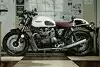 Bild zum Inhalt: Thruxtom Ace: Triumph verneigt sich vor dem Ace Café