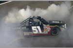 Trucks in Las Vegas: Erik Jones holt für Kyle Busch den Sieg