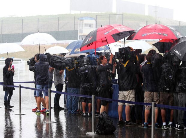 Titel-Bild zur News: Regen im Fahrerlager von Suzuka