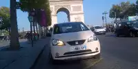 Seat Mii by Mango vor dem Triumphbogen in Paris