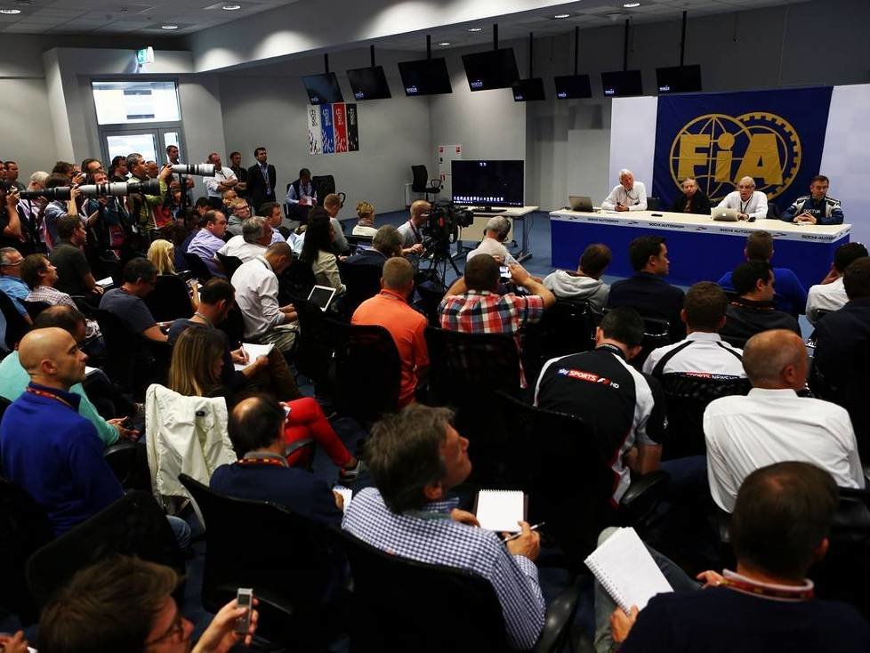 Jules Bianchi, Charlie Whiting, Jean Todt