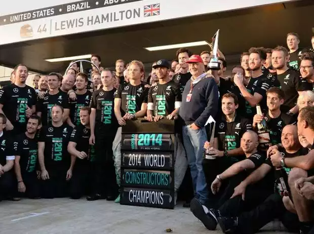 Nico Rosberg, Lewis Hamilton, Toto Wolff, Niki Lauda Titel-Bild zur News: Nico Rosberg, Lewis Hamilton, Toto Wolff, Niki Lauda