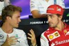 Bild zum Inhalt: Alonso spielt mit Gerüchten: 2015 kein Mercedes-Antrieb?