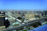 Luftaufnahme der Start- und Zielgerade in Baku (Aserbaidschan)
