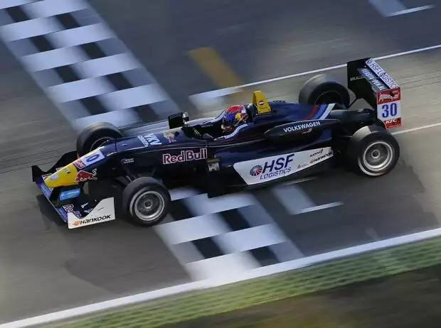 Max Verstappen Titel-Bild zur News: Max Verstappen