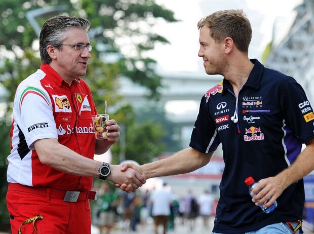 Titel-Bild zur News: Pat Fry, Sebastian Vettel