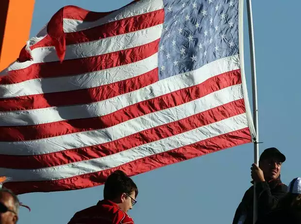Fans Flagge USA Fahne Titel-Bild zur News: Fans Flagge USA Fahne