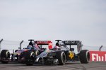 Jenson Button (McLaren) und Jean-Eric Vergne (Toro Rosso) 