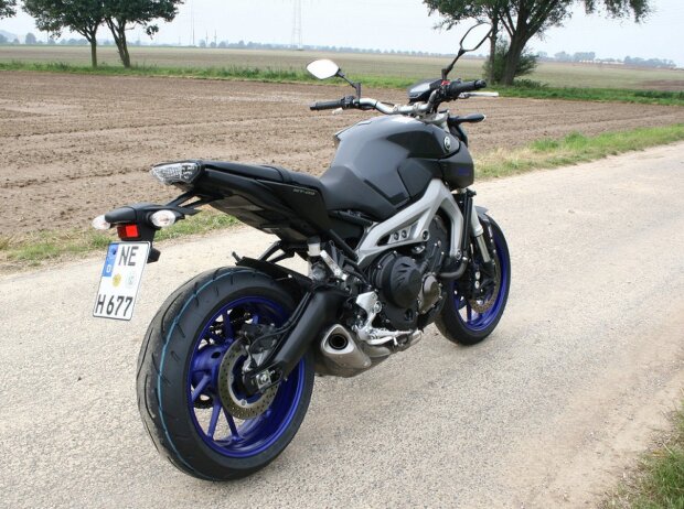 Yamaha MT-09 Yamaha MT-09