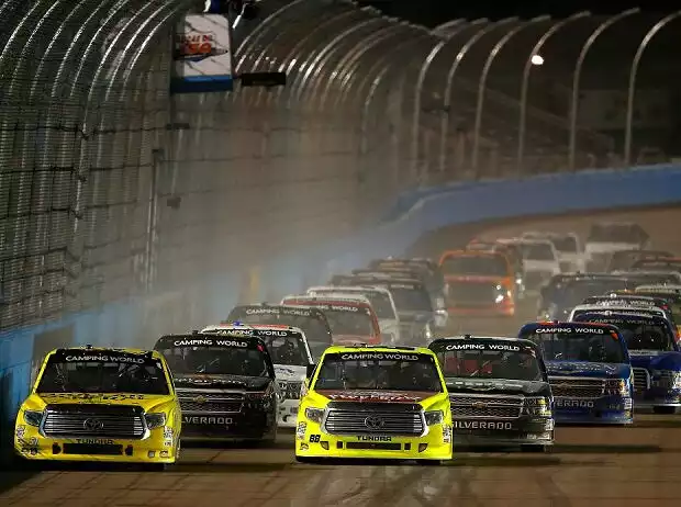 Erik Jones, Matt Crafton Titel-Bild zur News: Erik Jones, Matt Crafton