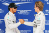 Bild zum Inhalt: Rosberg, Hamilton und der Chinese auf dem Boot