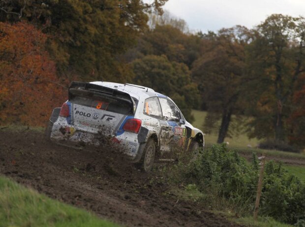 Titel-Bild zur News: Sebastien Ogier bei der Rallye Großbritannien 2013