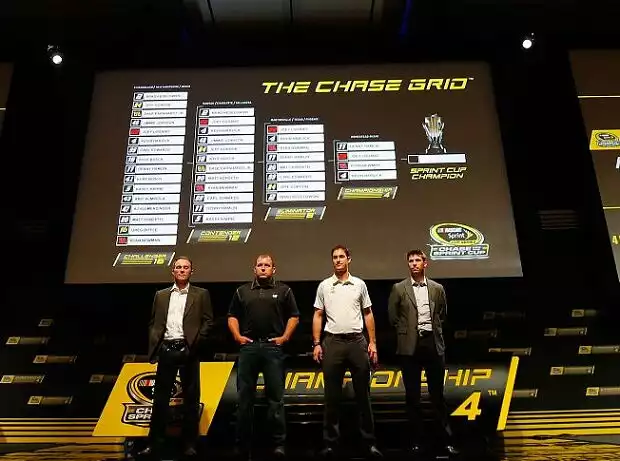 Kevin Harvick, Ryan Newman, Joey Logano, Denny Hamlin Titel-Bild zur News: Kevin Harvick, Ryan Newman, Joey Logano, Denny Hamlin