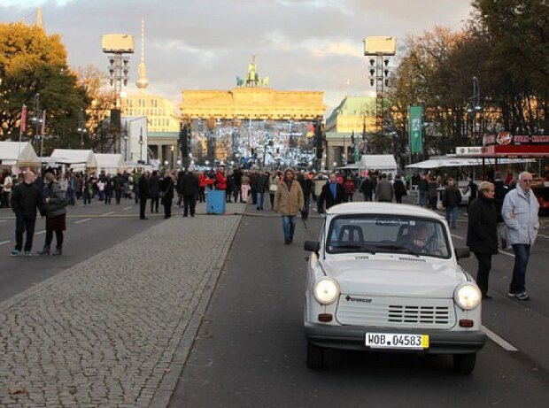 Trabant Universal 1.1 LE von 1990 am Brandenburger Tor