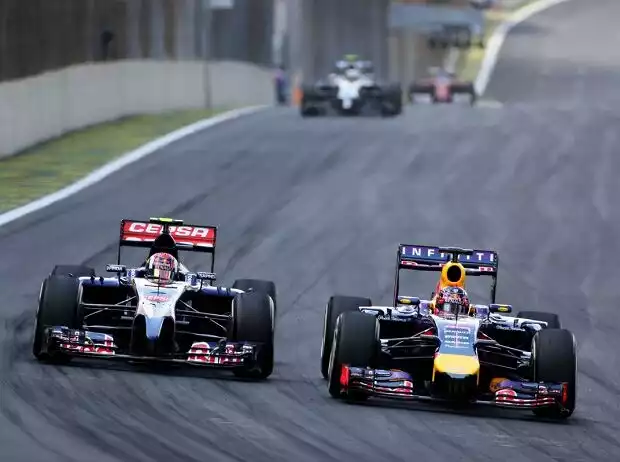 Daniil Kwjat, Sebastian Vettel Titel-Bild zur News: Daniil Kwjat, Sebastian Vettel