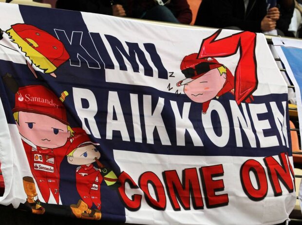 Titel-Bild zur News: Kimi Räikkönen, Banner, Flagge