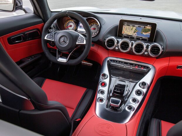 Mercedes-AMG GT S Mercedes-AMG GT S