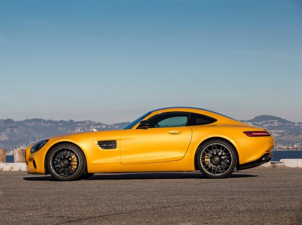Mercedes-AMG GT S Mercedes-AMG GT S