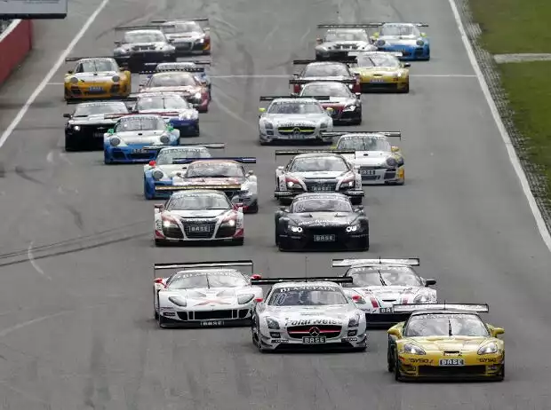 Titel-Bild zur News: GT-Masters, Start