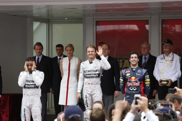 Lewis Hamilton Nico Rosberg Daniel Ricciardo Mercedes Mercedes AMG Petronas Formula One Team F1Red Bull Infiniti Red Bull Racing F1 ~Lewis Hamilton (Mercedes), Nico Rosberg (Mercedes) und Daniel Ricciardo (Red Bull) ~ Lewis Hamilton Nico Rosberg Daniel Ricciardo Mercedes Mercedes AMG Petronas Formula One Team F1Red Bull Infiniti Red Bull Racing F1 ~Lewis Hamilton (Mercedes), Nico Rosberg (Mercedes) und Daniel Ricciardo (Red Bull) ~